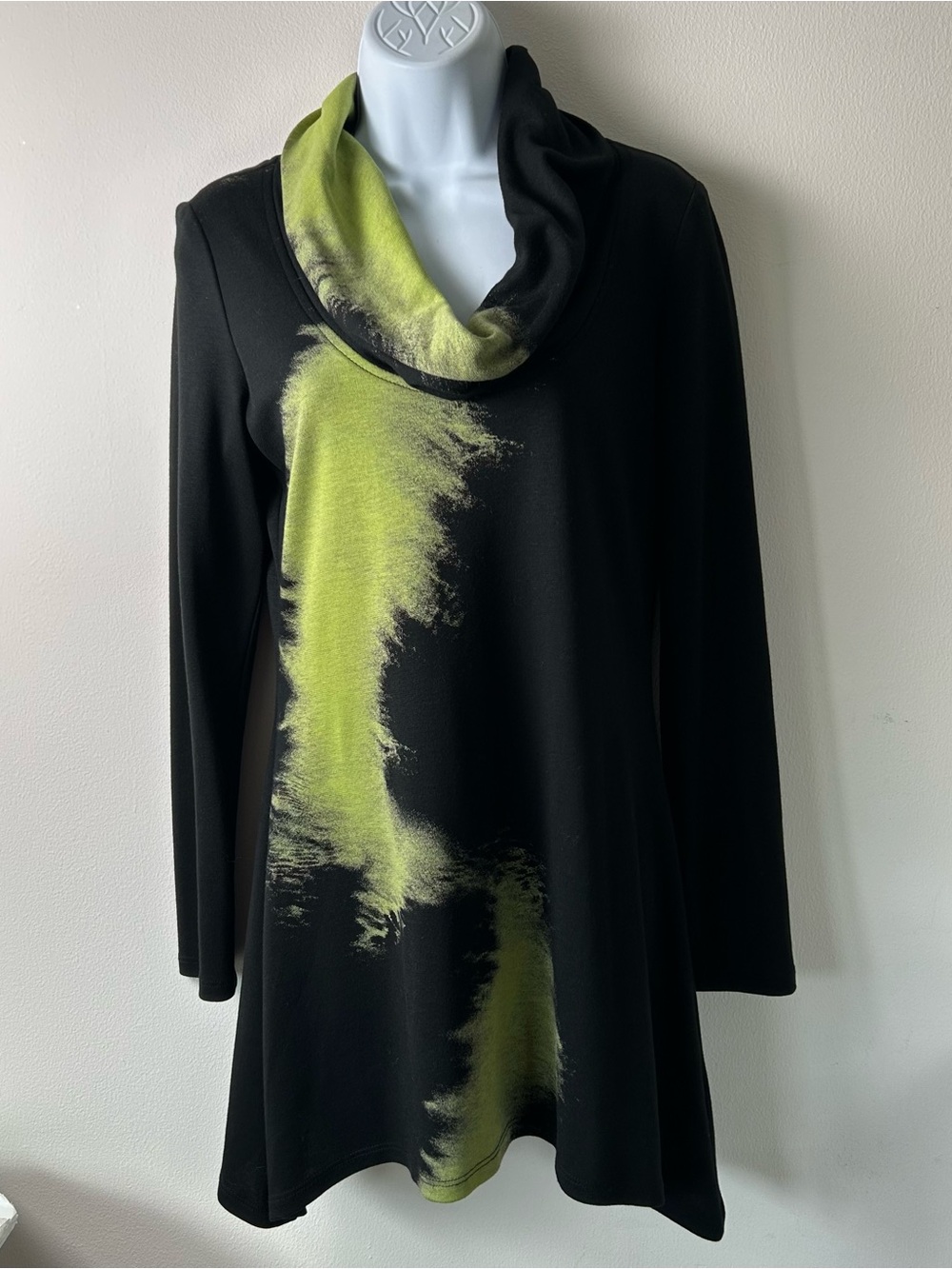 Frank Lyman Tunic Top Womens Size 8 Cowl Neck Asymmetrical Artsy Soft Abstract